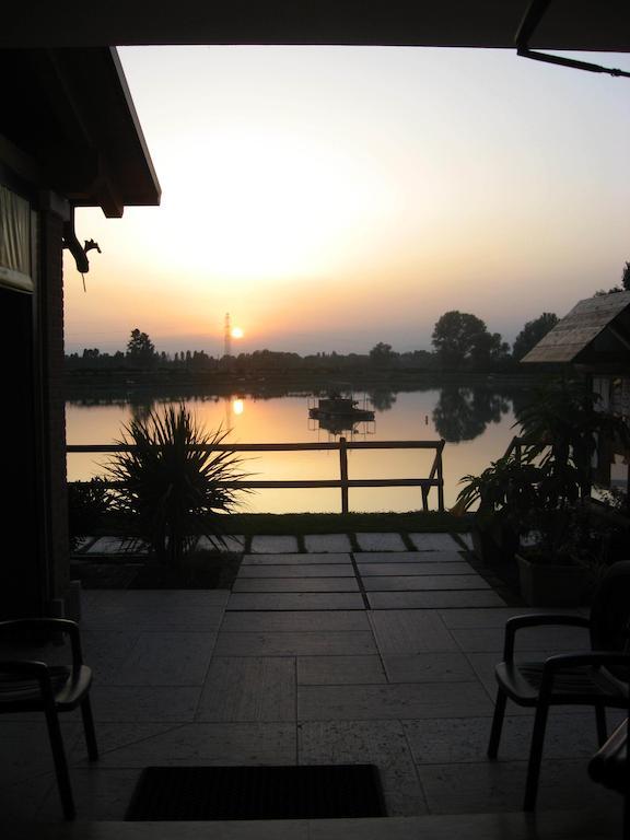 Laghetto Ai Portici Bed & Breakfast Pastrengo Exterior foto